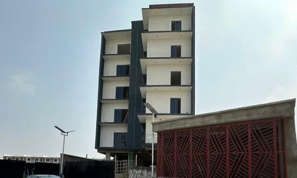 3-Bedroom Apartment