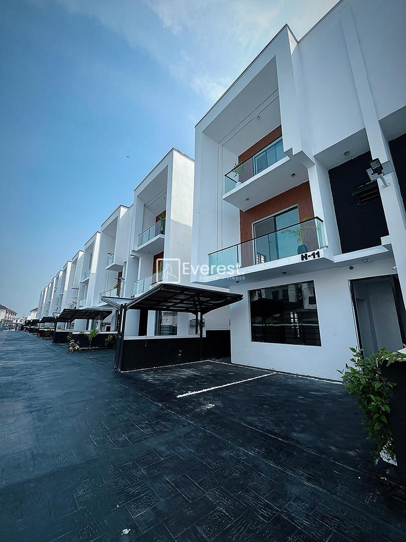 4 BEDROOM SEMI-DETACHED DUPLEX