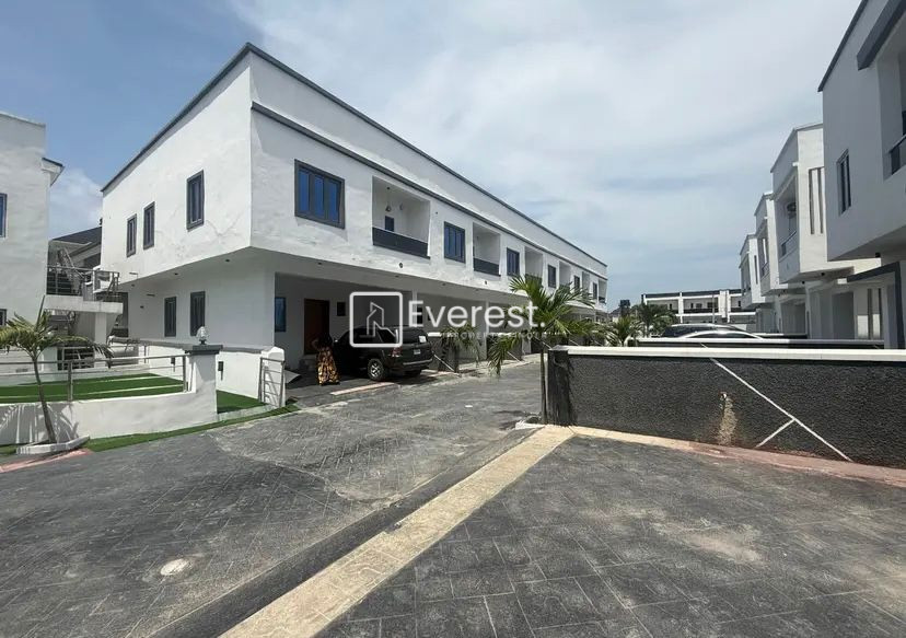Luxury 4 Bedroom Duplex