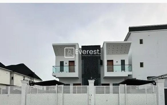 4 Bedroom Semi Detached Duplex for Sale