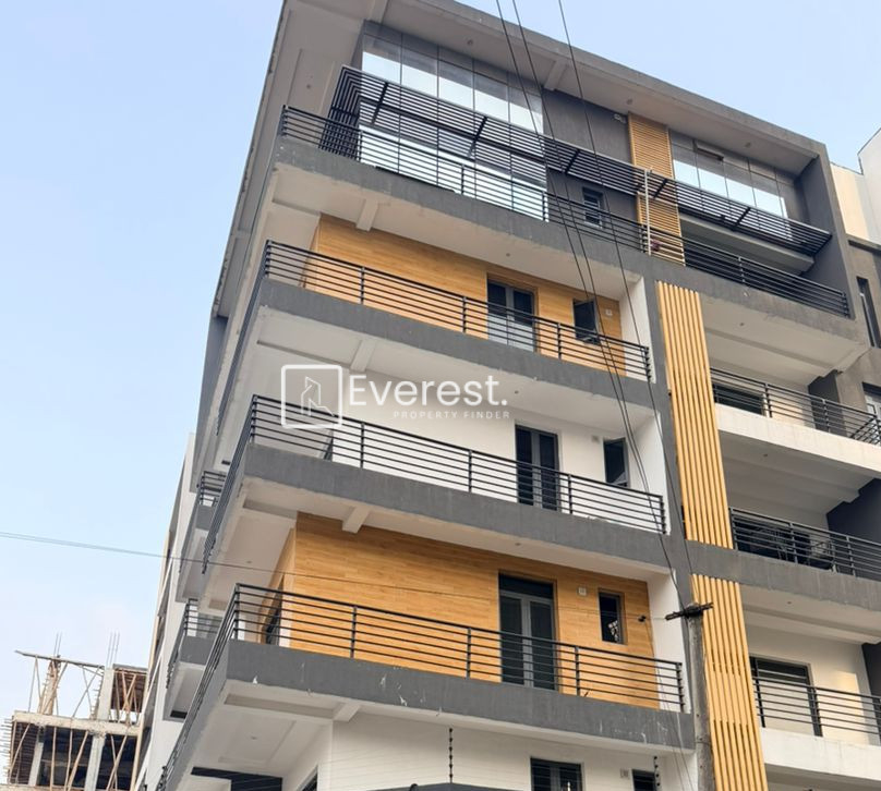 4-bedroom maisonette with BQ To Let