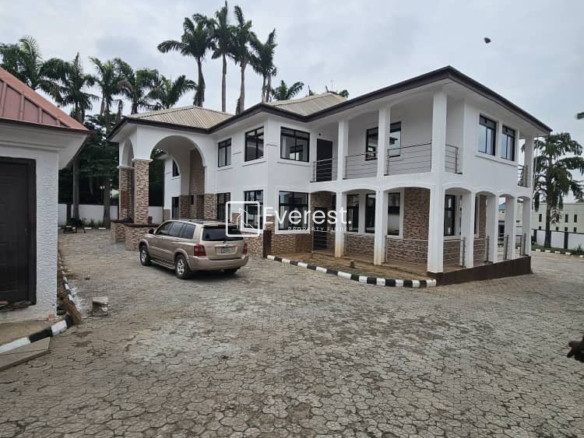 Fully Detached Duplex (5 Bedroom)