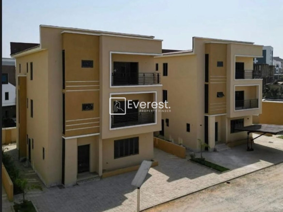 5-Bedroom Detached Duplex for sale