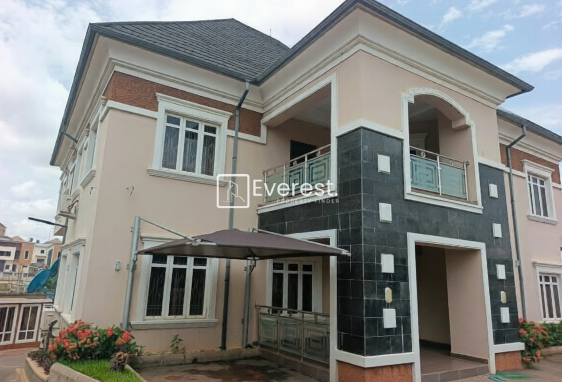 Luxury 4 Bedroom Fully Detached Dup