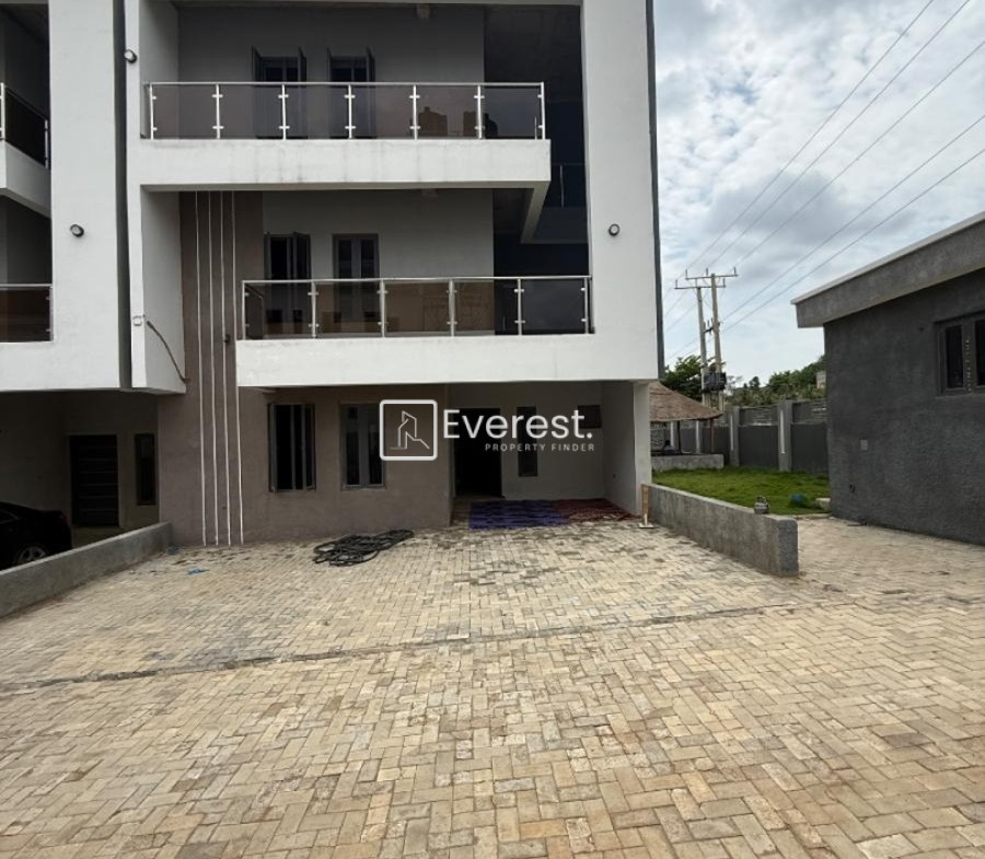 4 bedroom terraced duplex for sale