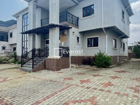 4 Bedroom Detached Duplex