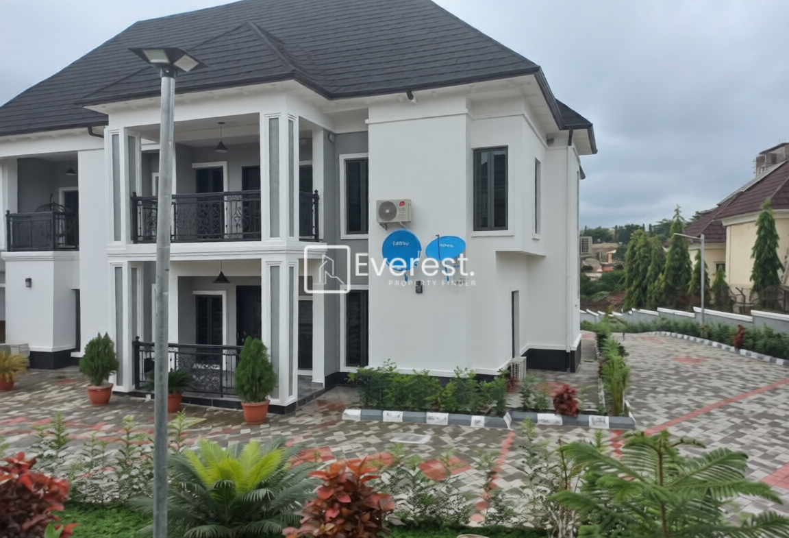 Grand Luxury 5 Bedrooms Mansion