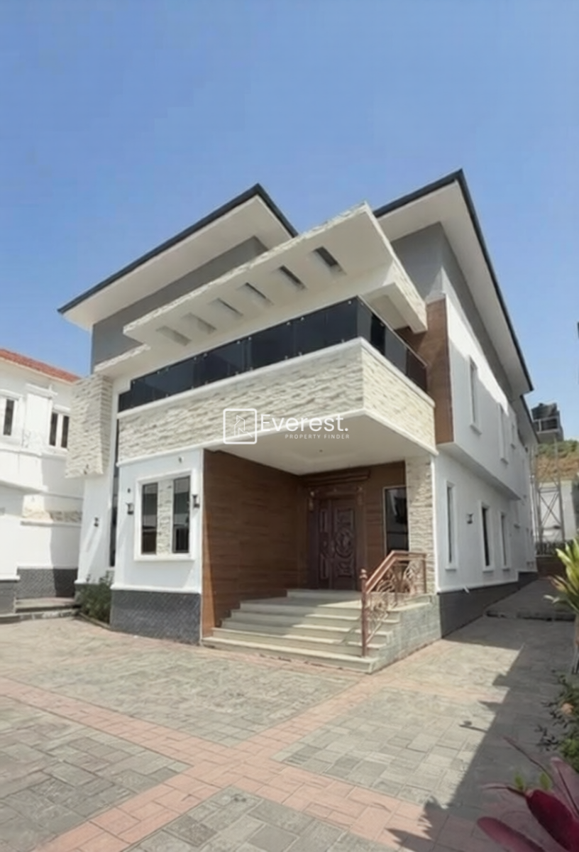 4 Bedroom Duplex