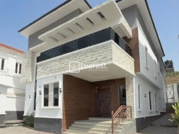 4 Bedroom Duplex