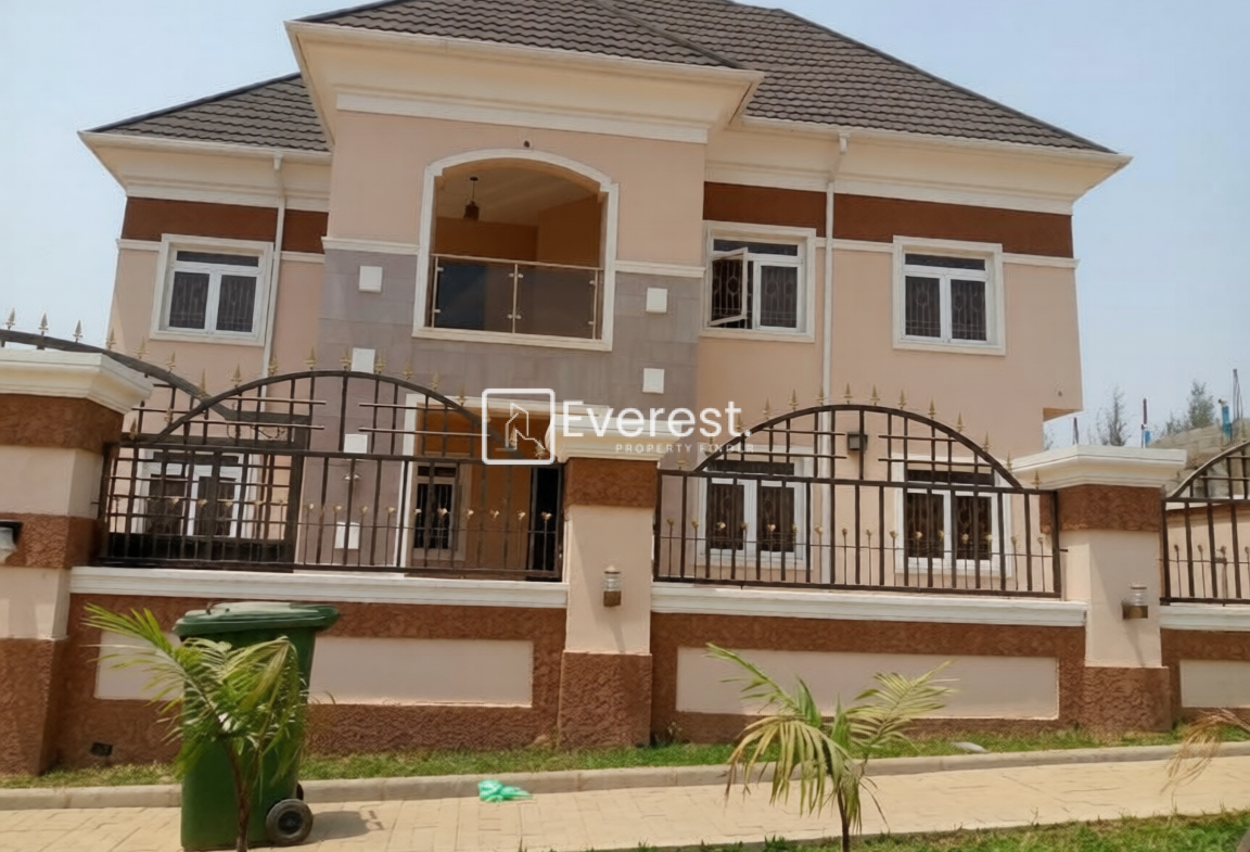 Newly Built 4 Bedroom Duplex