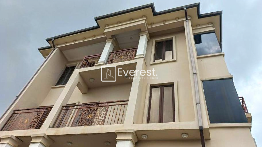Luxury 9 Rooms Apartment for sale