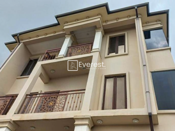 Luxury 9 Rooms Apartment for sale