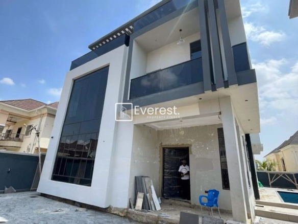 5 bedrooms detached duplex