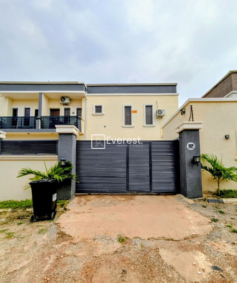 Fully Furnished 5 bedroom
