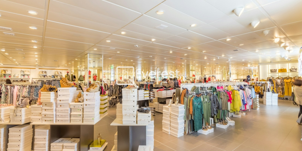 Photo by Alexander Faé photo of store